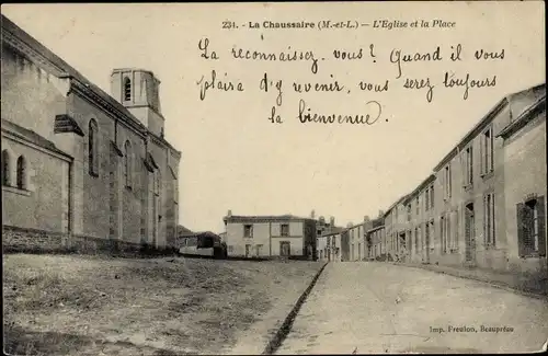 Ak La Chaussaire Maine et Loire, L'Eglise et la place