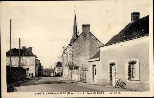 Ak L'Hôtellerie de Flée Maine et Loire, Arrivée de Segré