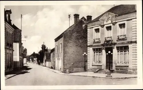 Ak Sermizelles Yonne, Place de la Mairie