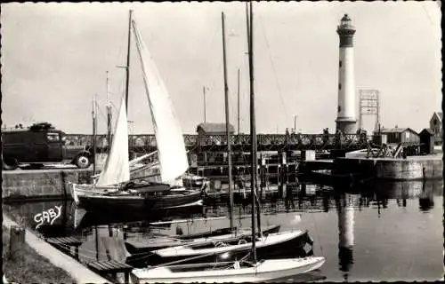 Ak Ouistreham Riva Bella Calvados, Le Phare