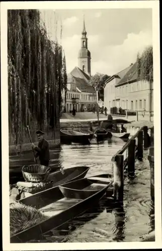 Ak Lübbenau im Spreewald, Blick zur Kirche, Wasserpartie