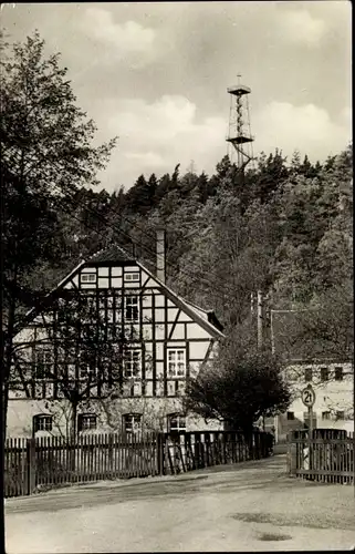 Ak Schmölln Thüringen, Fachwerkhaus mit Blick zum Aussichtsturm