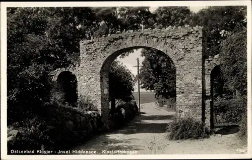 Ak Kloster Hiddensee Ostsee, Klostertorbogen