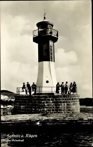 Ak Sassnitz auf Rügen, Am Molenkopf, Leuchtturm