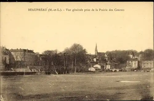 Ak Beaupréau Maine et Loire, Vue générale prise de la Prairie des Courses