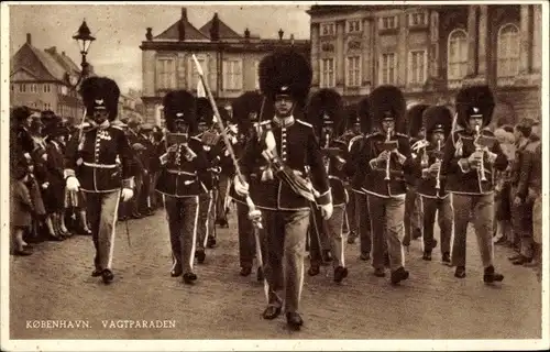 Ak København Kopenhagen Dänemark, Vagtparaden, Wachtparade