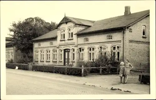 Foto Ak Flensburg in Schleswig Holstein, Bahnhof?