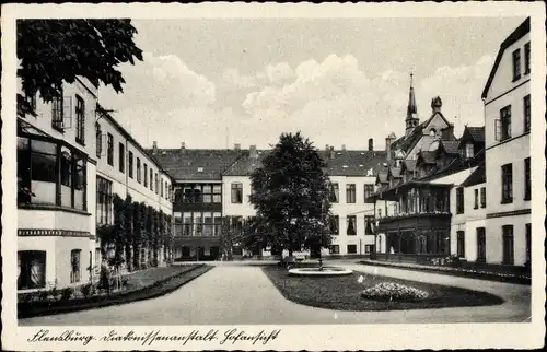 Ak Flensburg in Schleswig Holstein, Diakonissenanstalt, Hofansicht