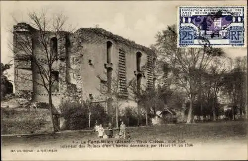 Ak La Ferté Milon Aisne, Vieux Chateau, Partie bei den Schlossruinen