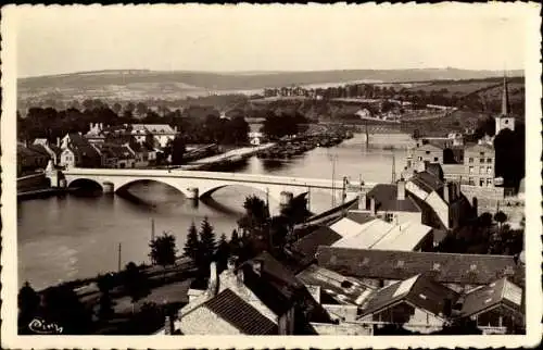 Ak Givet Ardennes, La Meuse vers la Belgique