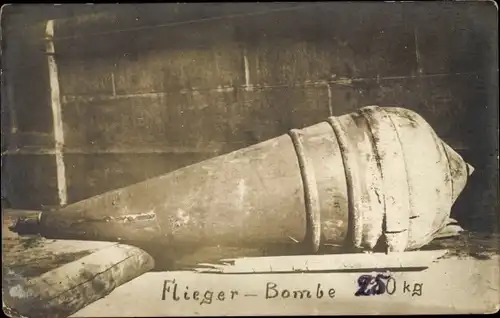 Foto Ak Fliegerbombe 250 kg