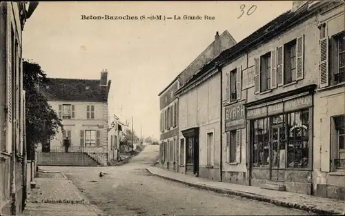 Ak Beton Bazoches Seine et Marne, La Grande Rue