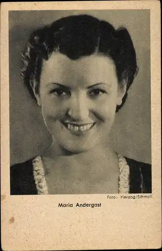 Ak Schauspielerin Maria Andergast, Portrait