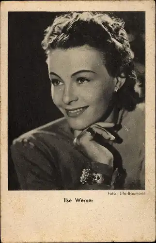 Ak Schauspielerin Ilse Werner, Portrait