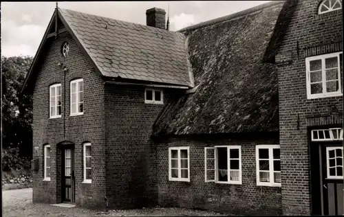 Ak Utersum Insel Föhr Nordfriesland, Pension, Reetdachhaus