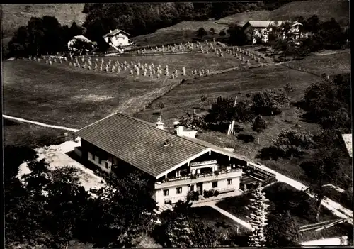 Ak Staudach Egerndach in Oberbayern, Fliegeraufnahme vom Gasthaus