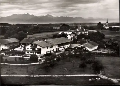 Ak Moosen Riedering in Oberbayern, Panorama mit Pietzenkirchen