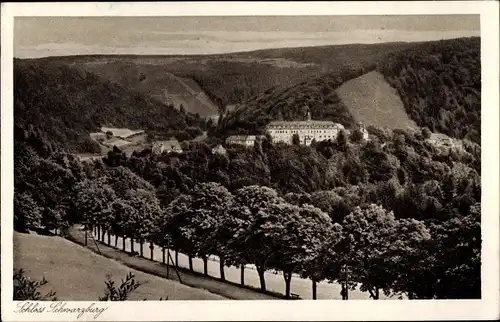 Ak Schwarzburg Thüringer Wald, Blick vom Bahnhof zum Schloss