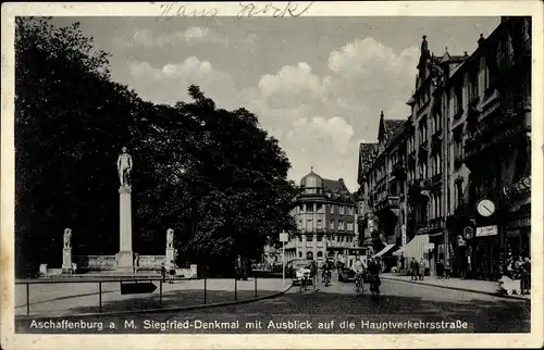 Ak Aschaffenburg in Unterfranken, Siegfried Denkmal, Hauptverkehrstraße