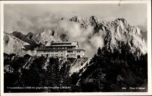 Ak Garmisch Partenkirchen in Oberbayern, Kreuzeckhaus gegen Dreitorspitze