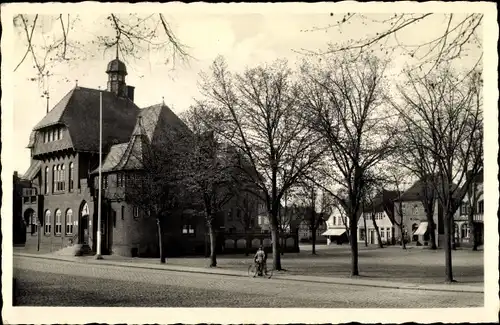 Ak Burg auf der Insel Fehmarn, Blick auf das Rathaus, Gasthof Liesenberg