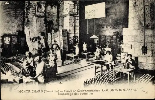 Ak Montrichard Loir et Cher, Caves de Champagnisation JM Monmousseau, Emballage des bouteilles