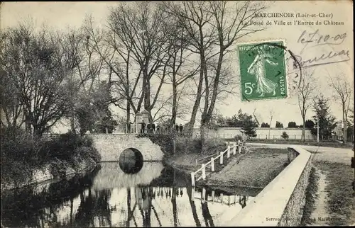 Ak Marchenoir Loir et Cher, Fossé de Ville et l´Entrée du Chateau