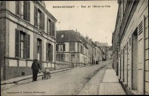 Ak Nonancourt Eure, Rue de l'Hotel de Ville