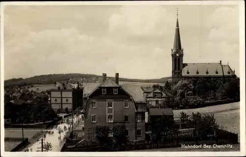 Ak Hohndorf im Erzgebirgsvorland, Kirche, Straßenpartie