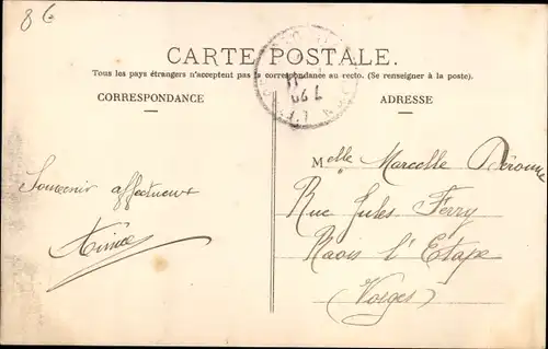 Passepartout Ak Remiremont Lothringen Vosges, Monument, Mädchen mit Blumenstrauß, Rosen