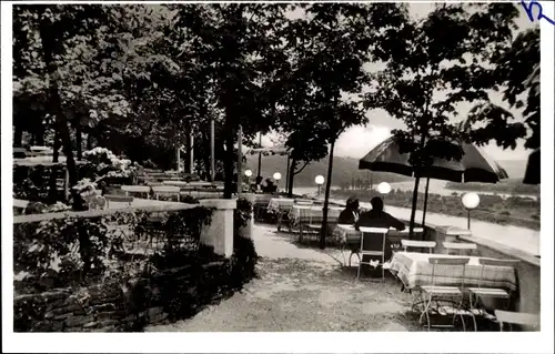 Ak Vallendar am Rhein, Bergrestaurant Humboldthöhe, Terrasse