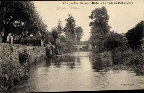 Ak La Ferriere sur Risle Eure, La Risle au Pont d'Anjou