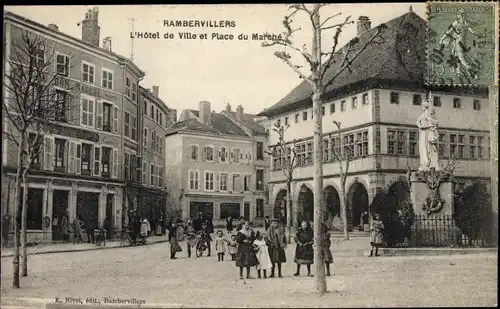 Ak Rambervillers Vosges, L'Hotel de Ville, Place du Marche