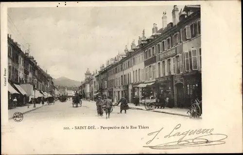 Ak Saint Dié des Vosges, Perspective de la Rue Thiers