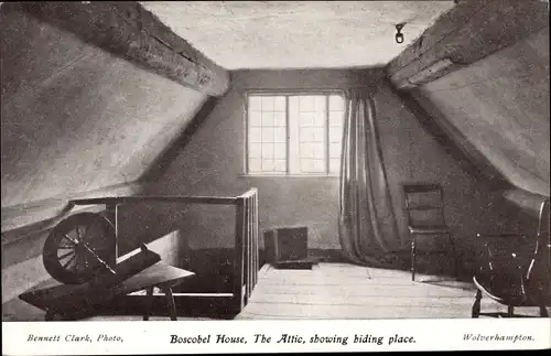 Ak Boscobel West Midlands, Boscobel House, Attic, showing hiding place