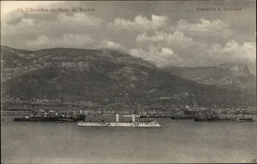 Ak Toulon Var, L'Escadre en Rade, französische Kriegsschiffe