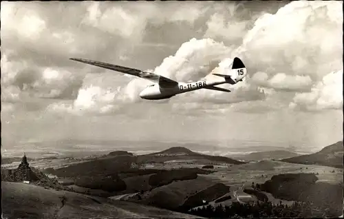 Ak Gersfeld in der Rhön Hessen, Wasserkuppe, Segelflugzeug D-11-186 15