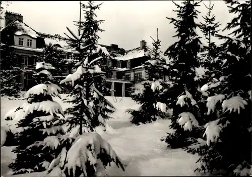 Ak Neu Fahrland Potsdam in Brandenburg, Kindersanatorium Heinrich Heinrich, Winter, Hauptgebäude