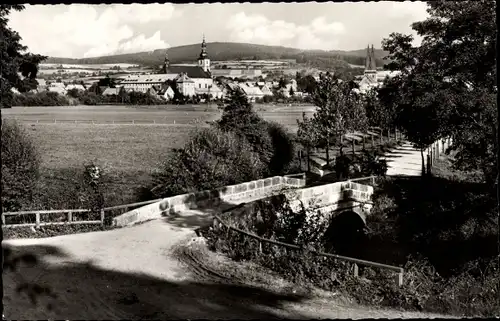 Ak Bad Soden Salmünster in Hessen, Kinzigbrücke, Gesamtansicht