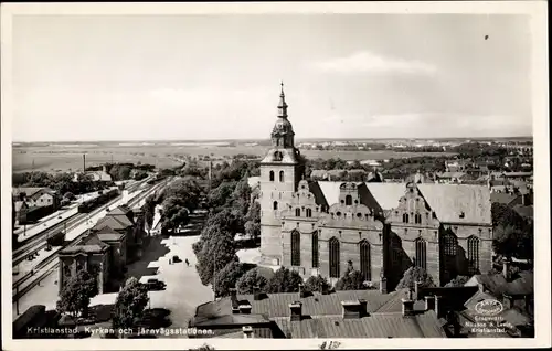 Ak Kristianstad Schweden, Kirche, Bahnhof, Gleisseite