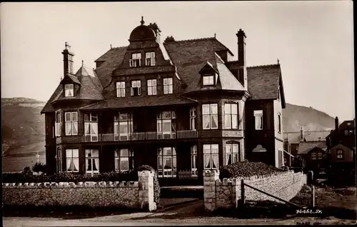 Foto Ak Großbritannien, Villa, Außenansicht