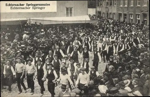 Ak Echternach Luxemburg, Springprozession, Echternacher Springer