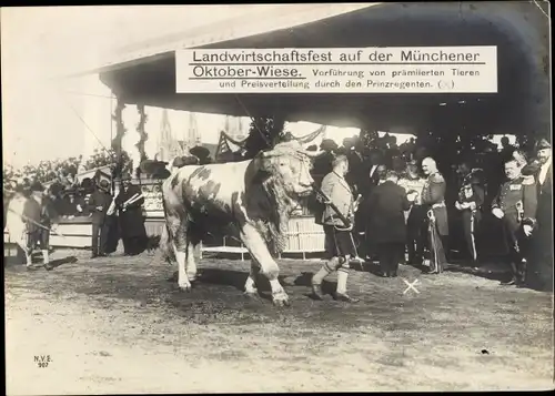 Riesen Ak München Bayern, Landwirtschaftsfest, Prinzregent Luitpold von Bayern, Preiskuh