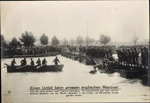 Riesen Ak Unfall beim großen englischen Manöver, Rote Armee, Themese Übergang, Pontonbrücke
