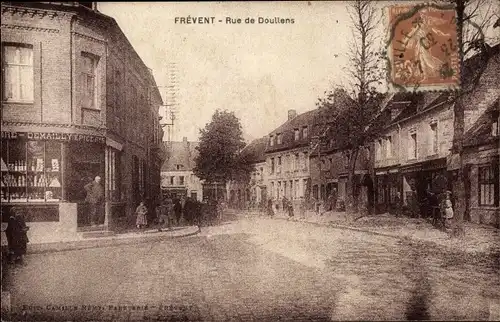 Ak Frevent Pas de Calais, Rue du Doullens