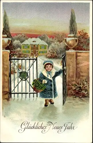 Ak Glückwunsch Neujahr, Mädchen mit Kleeblättern, winterliches Anwesen, Tor