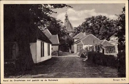 Ak Bergen Nordholland Niederlande, Karel de Grootelaan met gezicht op de Ruinekerk