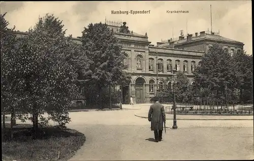 Ak Hamburg Eppendorf, Straßenpartie mit Blick auf das Krankenhaus