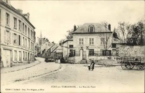 Ak Fère en Tardenois Aisne, La Rue du Pont