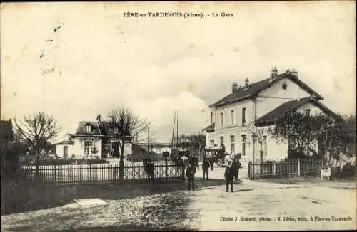 Ak Fère en Tardenois Aisne, La Gare